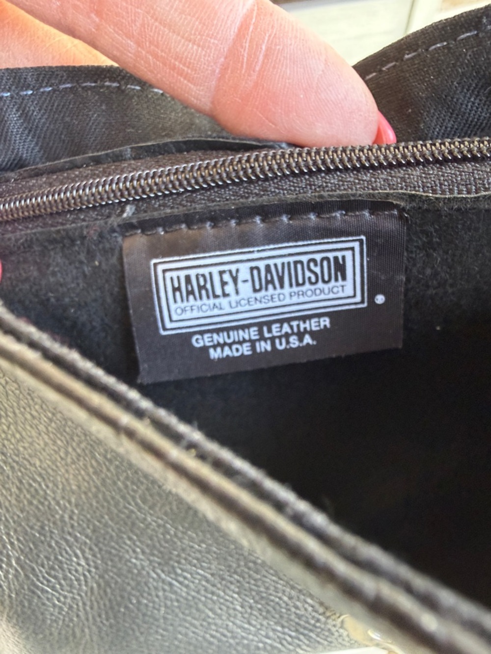 Harley-Davidson Black Embossed Floral Leather Crossbody - Picture 7 of 10